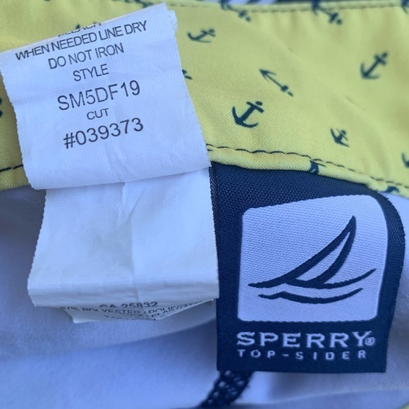 Sperry brand Board and Swim trunks, Size 36 Nautical colors/styling, li… - Picture 4 of 10